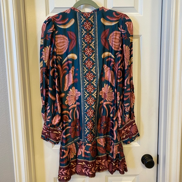 Farm Rio Seashell Tapestry long-sleeve minidresss, size Medium, NEW WITH TAGS - Picture 7 of 11